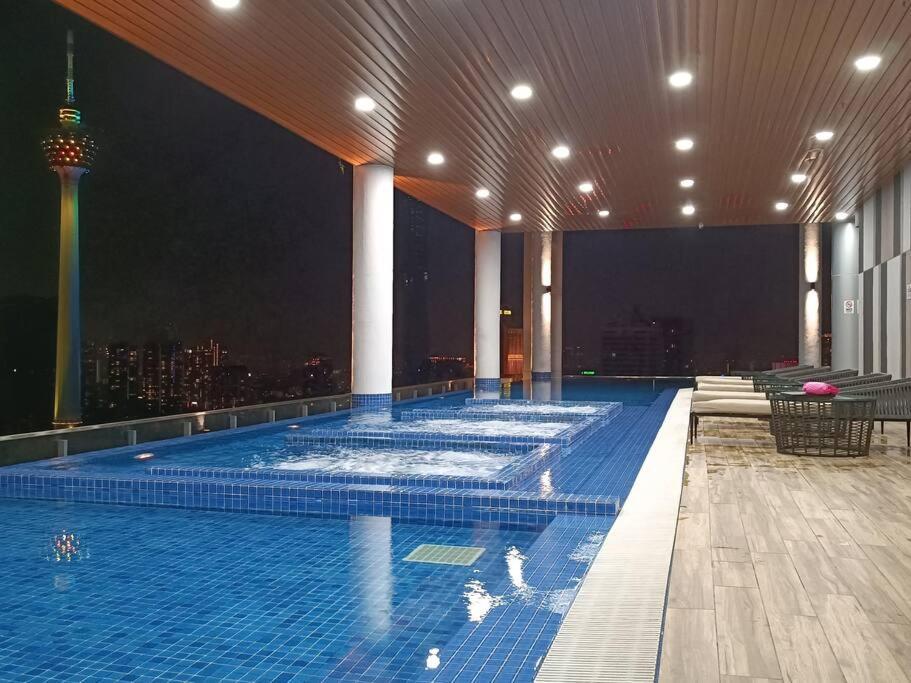 Cl 30A Super Kl View Infinity Pool Klcc Apartman Kuala Lumpur Kültér fotó