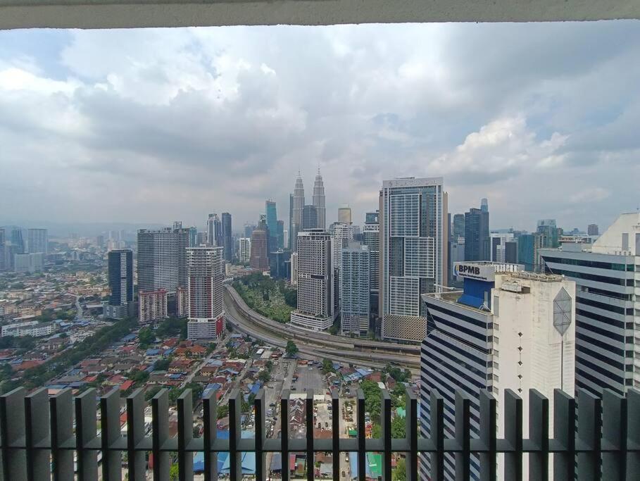 Cl 30A Super Kl View Infinity Pool Klcc Apartman Kuala Lumpur Kültér fotó